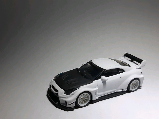 Hotwheels Custom Nissan Skyline GT-R Test Car dans Jouets et jeux  à Laval/Rive Nord - Image 3