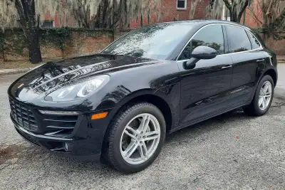 Selling A 2017 Porsche Macan S -Black Exterior Black Interior -150,000KM - Clean title and Car Fax -...