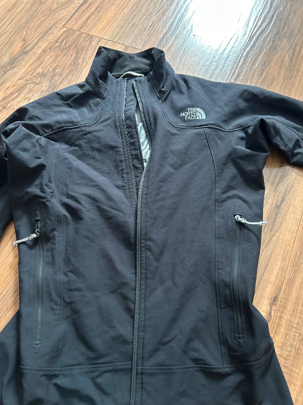 North face jacket size extra small in Women's - Tops & Outerwear in Ottawa