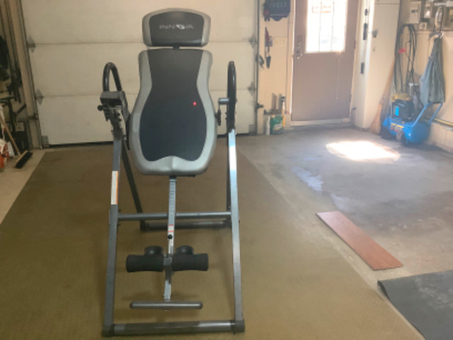 Innovo Inversion Table in Exercise Equipment in Owen Sound - Image 2