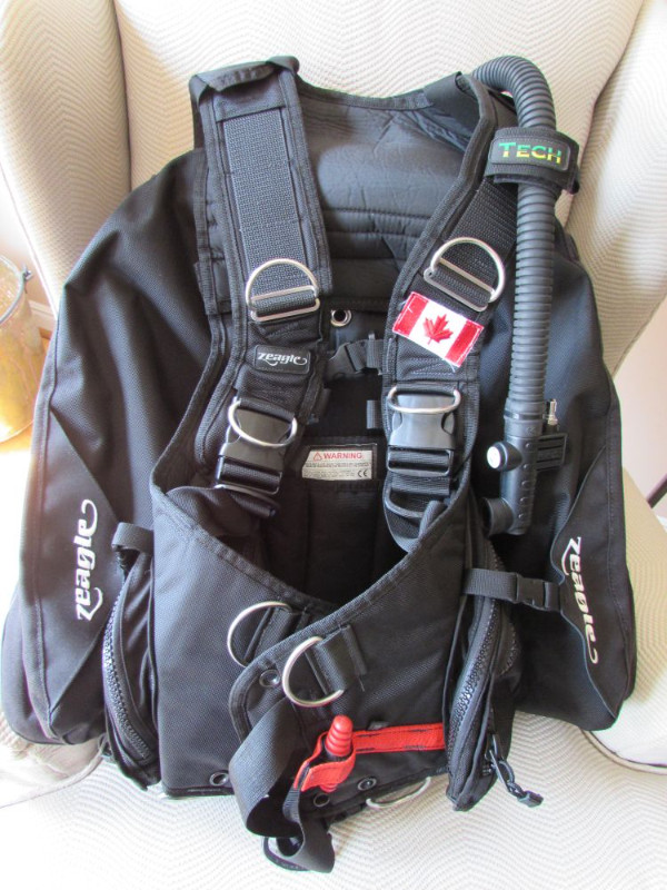 Scuba Zeagle Tech BCD  size Large with optional Weight pouches in Water Sports in Markham / York Region