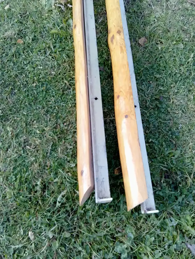 Queen size log bed frame in Beds & Mattresses in Quesnel - Image 3