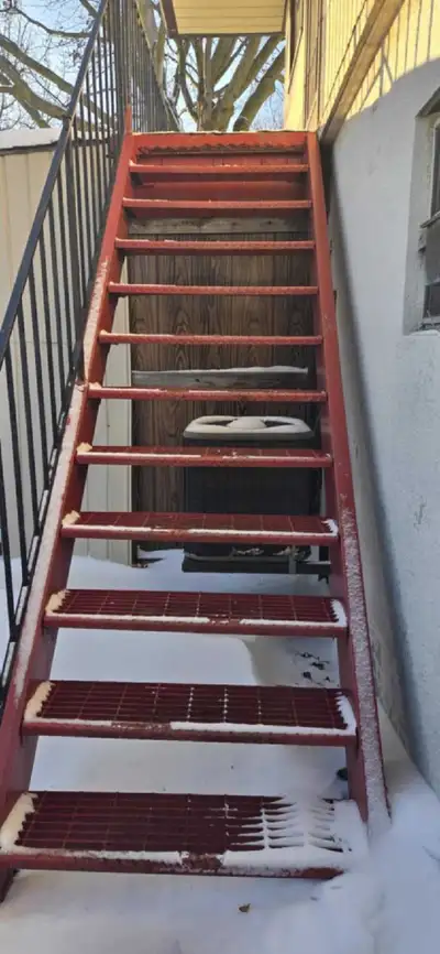 One bedroom apartment for rent with kitchen, living room and bathroom, available January 1st 2026, $...