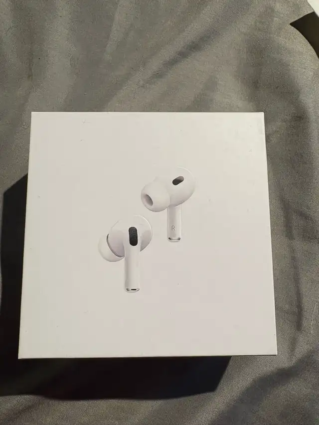 AirPods Pro 2 ( usb-c) in Toys & Games in Laval / North Shore - Image 9