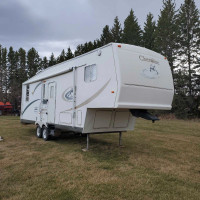 2002 29.5 Foot Cherokee 5th Wheel Camper