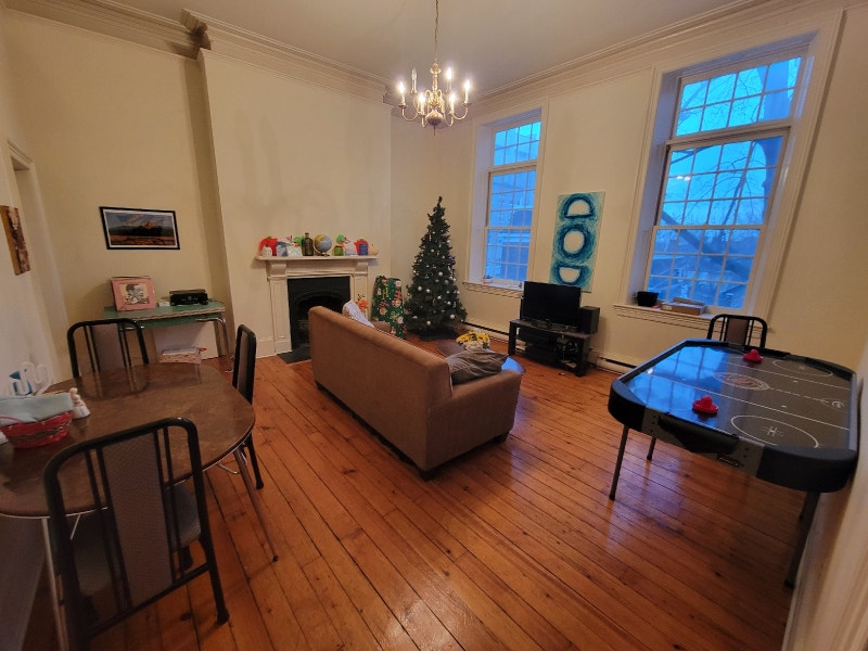 [1 rooms avail] Queens Student housing 4Bed 2Bath Roommate Hunt Room