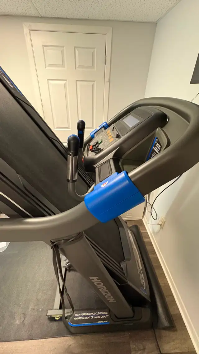Horizon 7.0AT Folding Treadmill – Well Maintained539347315716280323