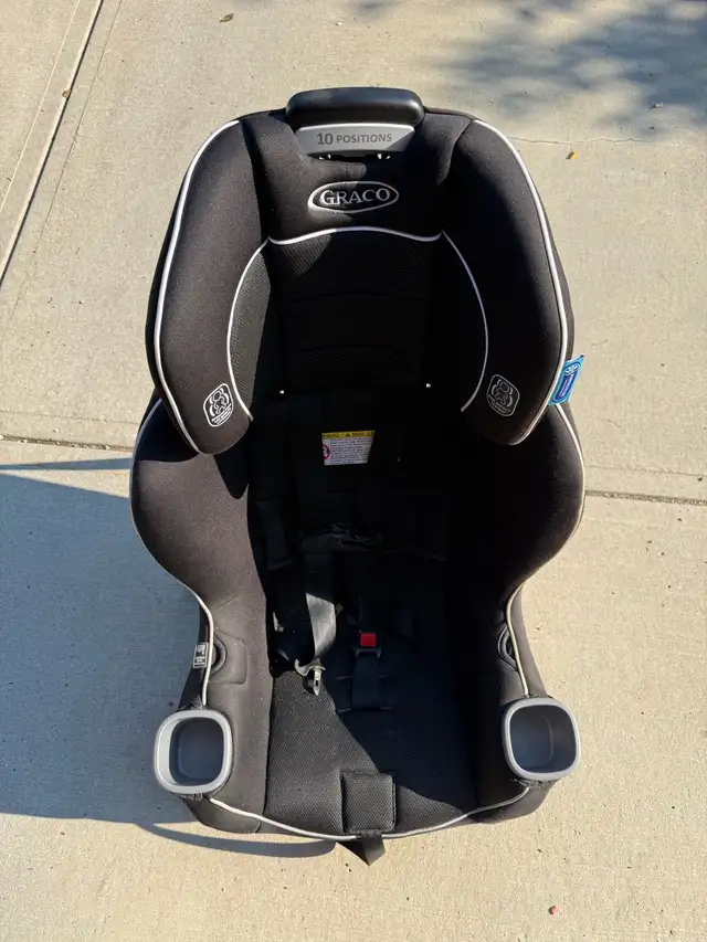 Graco 2 in 1 car seat in Strollers, Carriers & Car Seats in Edmonton - Image 5