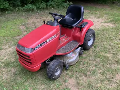 Looking for Honda 4514/4518 lawn tractors, any condition considered. Also have lots of parts as well...