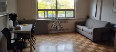 $900 Room for Rent – Etobicoke (Utilities incl)