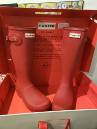 Kids Hunter boots. Size 4 brand new. Never worn