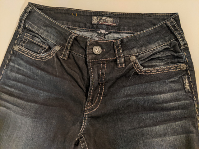 Women's Silver Blue jeans. Like new. Size W30,L31 in Women's - Bottoms in Lethbridge - Image 4