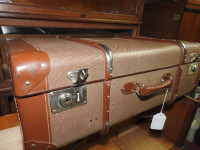 vintage medium sized suitcase (1950's) for room decor