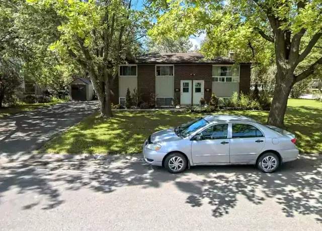 Room for Rent  in Room Rentals & Roommates in Kitchener / Waterloo - Image 6