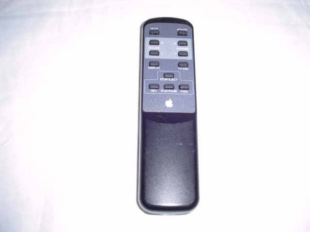 Apple 6580086A Mac Ordinateur Télécommande dans Accessoires pour télé et vidéo  à Ville de Montréal - Image 3