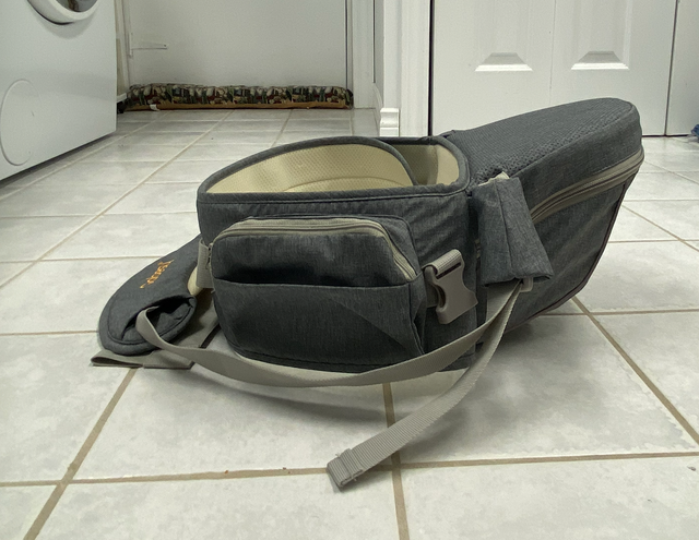 Gabesy® Baby Hip Seat Carrier With Removable Neck Strap in Strollers, Carriers & Car Seats in Brantford - Image 4