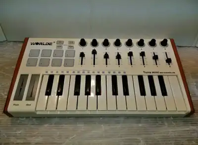 WORLDE Tuna/midi controller /prend ech/recup audio 70s tt etat, View more