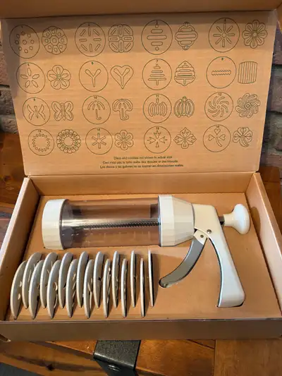 Pampered Chef cookie press, View more