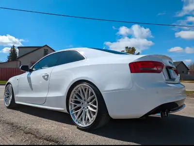 2011 Audi S5 354 HP 4.2 V8 Ibis White on Magma red leather seats, Manual transmission, and Prestige...