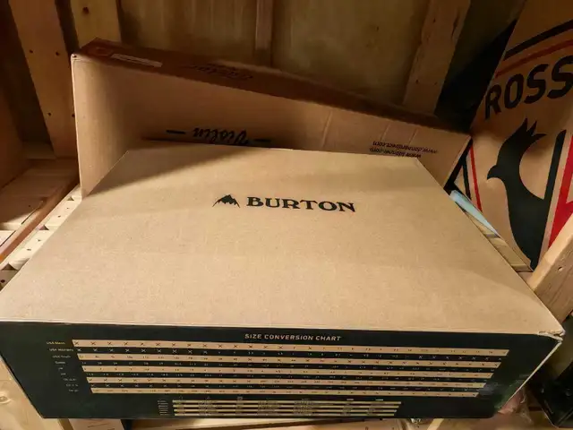 Burton Moto Snowboard Boots Practically New in Snowboard in Calgary - Image 10