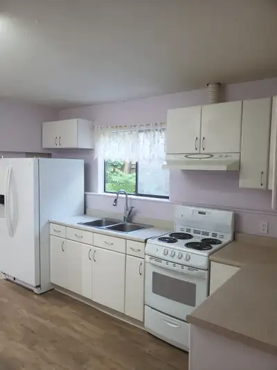 2 Bedroom Garden suite for rent in Lynn Valley North Vancouver
