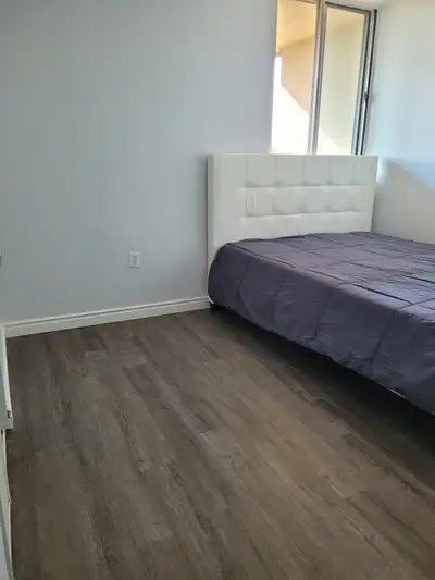 Private room available for rent ready for move in. $925