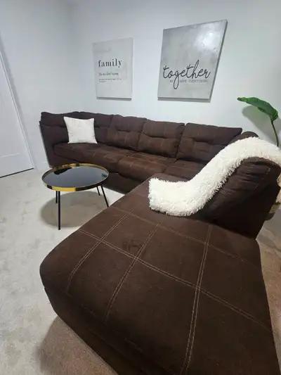 Sectional Comfort Modern Excellent Condition ***, View more