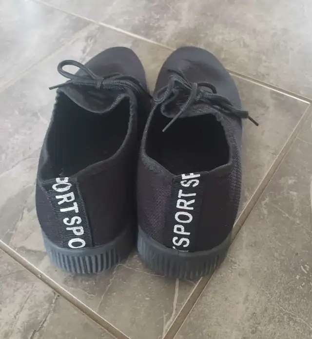 Women's sport shoes- size 7 in Women's - Shoes in Mississauga / Peel Region - Image 7