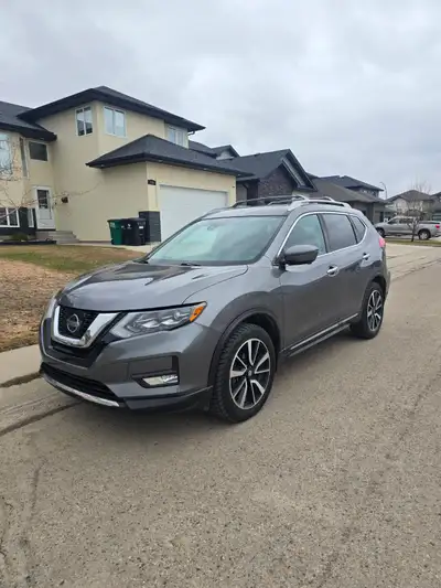 2017 Nissan Rogue SL Platinum AWD – Fully Loaded & Immaculate | Low KM | No Accidents VIN: 5N1AT2MV8...