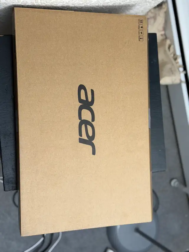 Acer Chromebook in Laptops in Barrie - Image 2