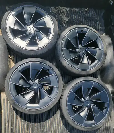 2024 Tesla Model 3 Performance 20" Warp Wheels Tires TPMS Centercaps M3P Set of four(4) OEM factory...