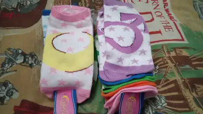 10 Paires de bas cheville (taille 4-10) Sailor Moon Ankle Socks, View more