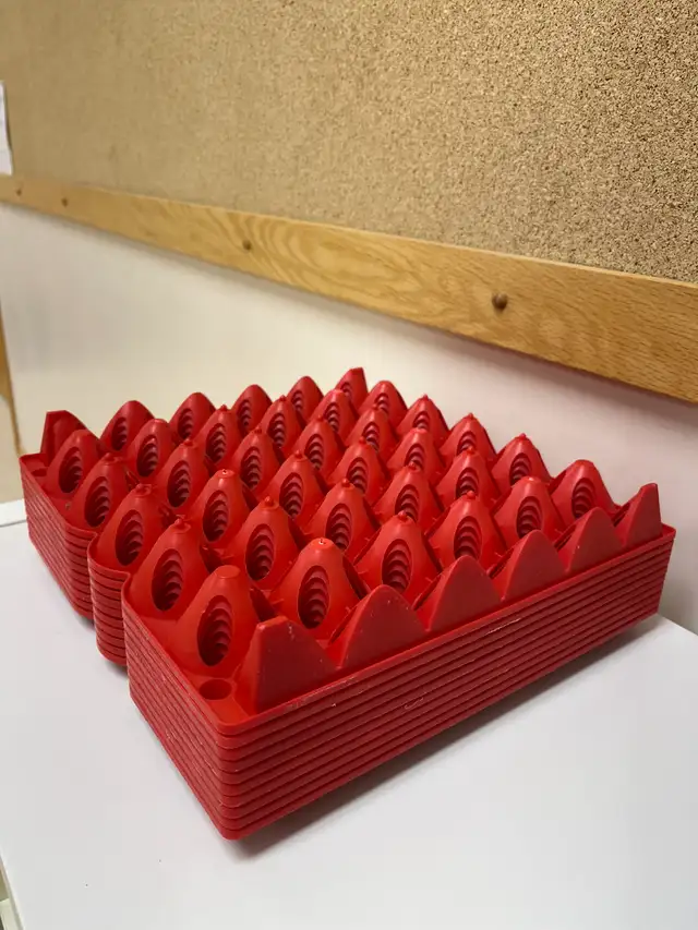 Plastic Egg Trays in Other in Portage la Prairie - Image 4