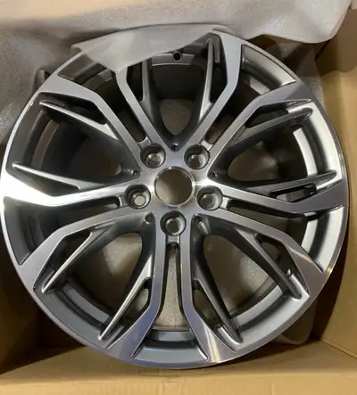 Brand new never mounted. Fits 2016-2021 x1 F48 style 566 7.5 x 18