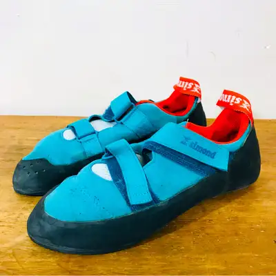 Unisexe climbing shoes like new, View more