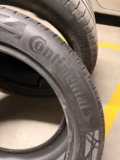 DOT 2225 (2025) tires dates Like new (used less 1k) Retail 4100$ new at the store 325/40/22 (rear x2...