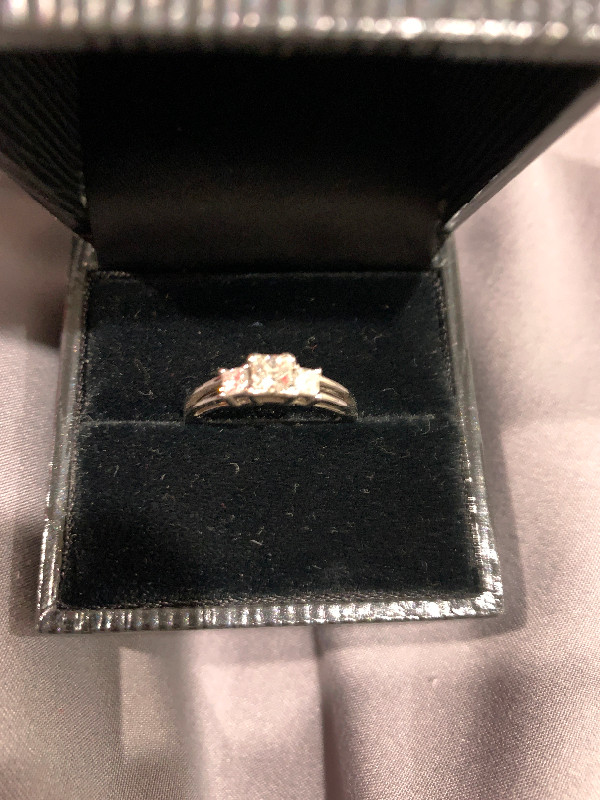 Three stone engagement ring in Jewellery & Watches in Saskatoon