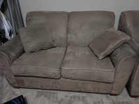 Couch and loveseat set 