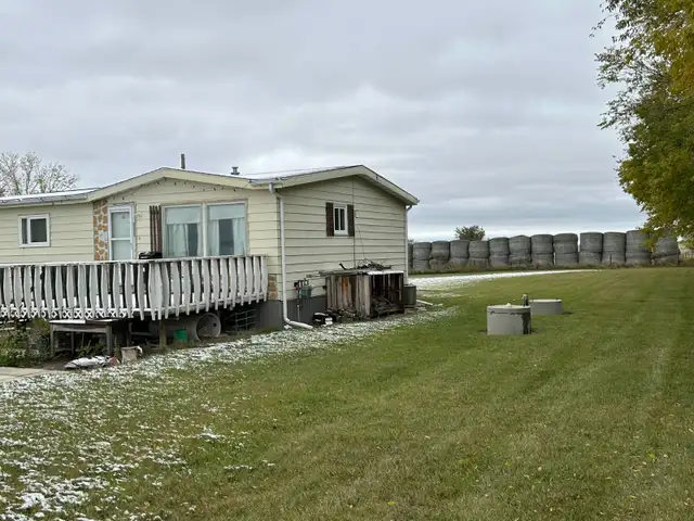 Double Wide Mobile Home For Sale For Removal Only in Houses for Sale in Regina - Image 3