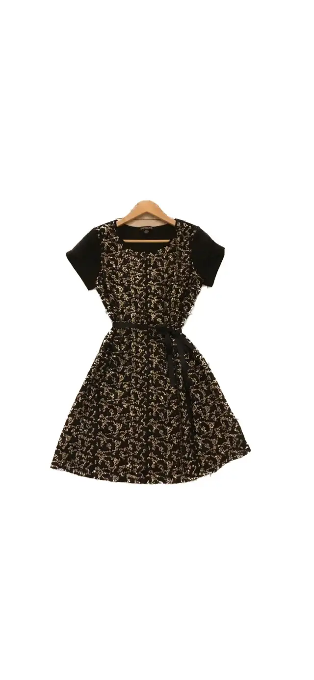 Pretty All-Season Dress for Women/Teens - fits S/M (worn once) in Women's - Dresses & Skirts in London - Image 2