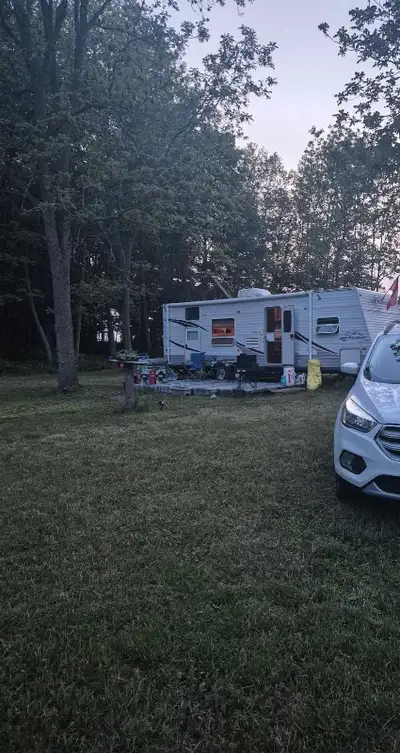 We looking to live off grid