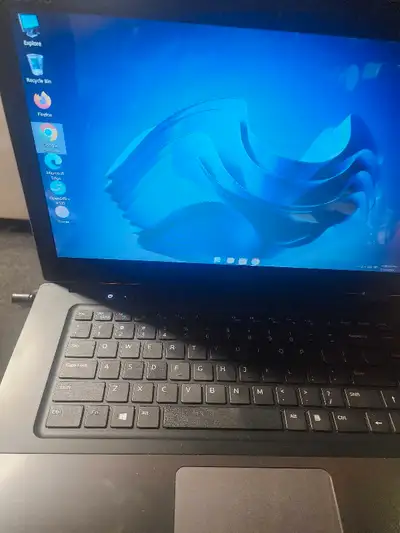 Dell Vostro 5560, View more