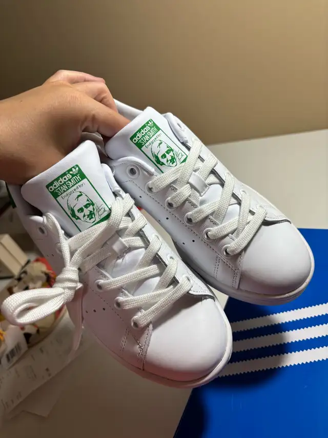 Adidas Stan Smith Women’s Sneakers – Size 5  in Women's - Shoes in Calgary - Image 3