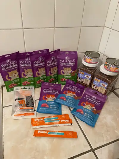 Wet Cat Food & Treats Lot, View more