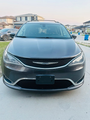 2017 Chrysler Pacifica Touring L