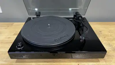 FLUANCE RT83 Turntable + Ortofon 2M Red + 6 LP Bundle, View more