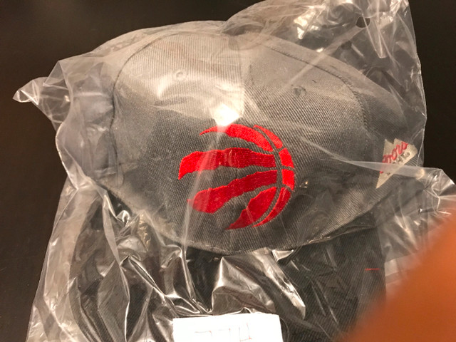 NEW Toronto Raptors/Coors Light Caps in Men's in City of Toronto