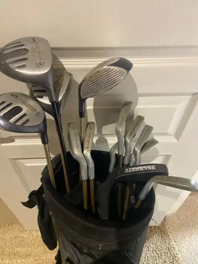 I'm selling a set of used RS Select Edition golf clubs, perfect for beginners or casual players look...