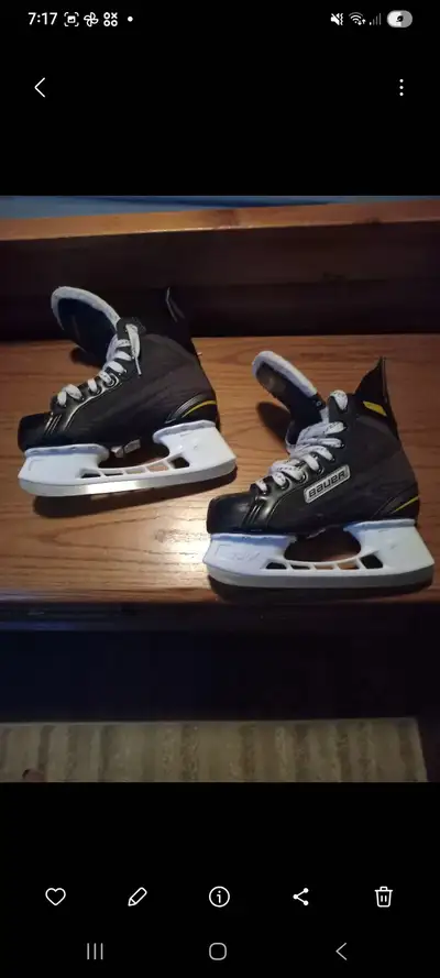 Bauer supreme pro youth size 6 hockey skates, View more