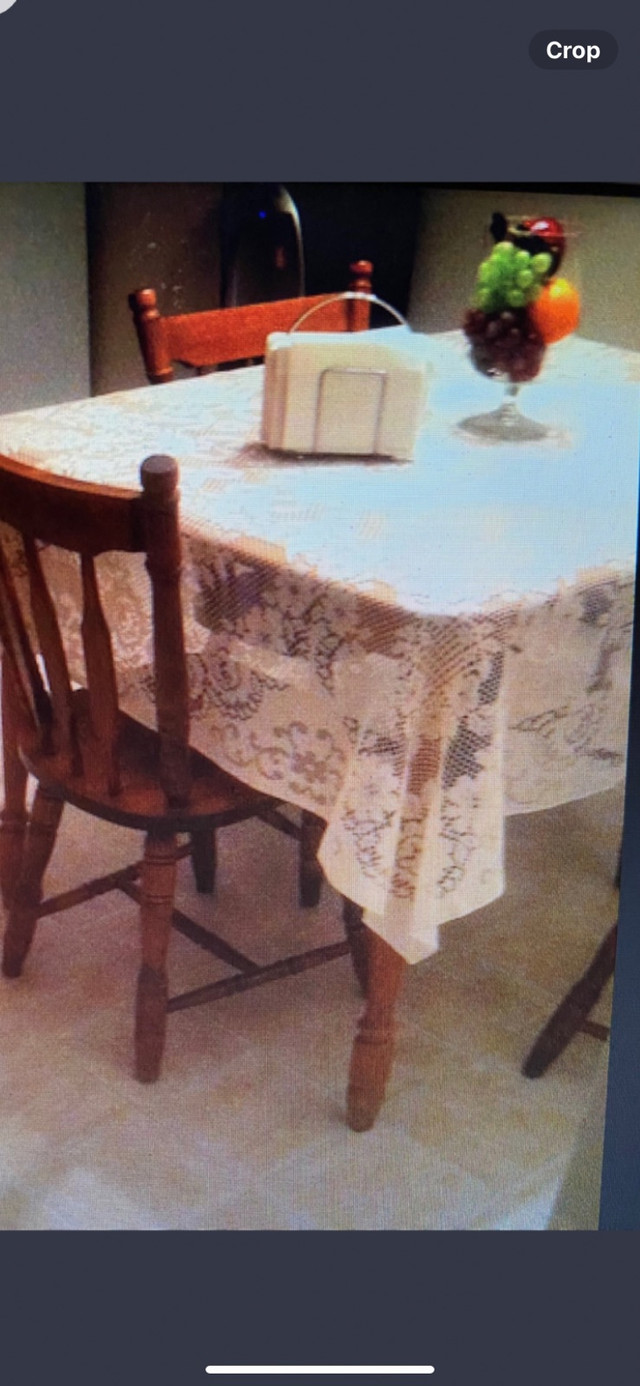 Table and chairs in Dining Tables & Sets in La Ronge